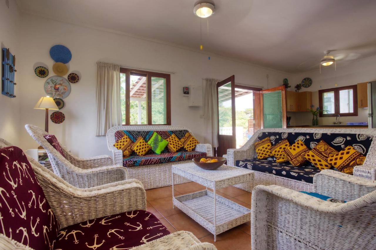 ポンタ・ド・オウロ Ilha Azul Houseヴィラ エクステリア 写真