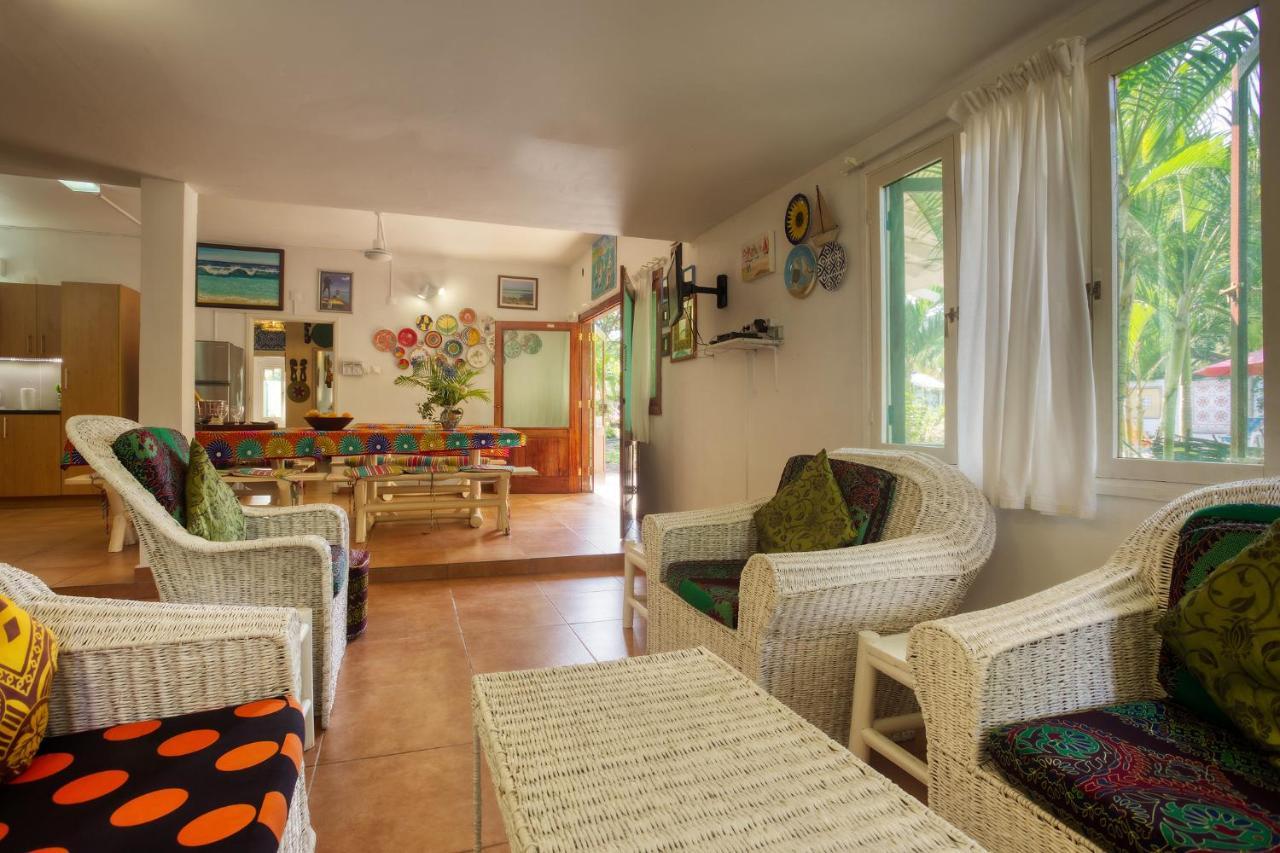 ポンタ・ド・オウロ Ilha Azul Houseヴィラ エクステリア 写真