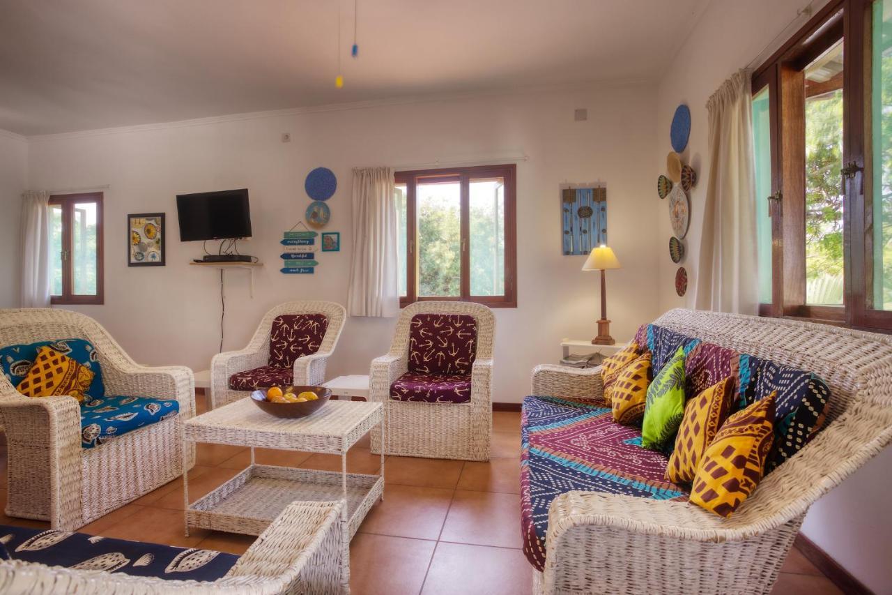 ポンタ・ド・オウロ Ilha Azul Houseヴィラ エクステリア 写真