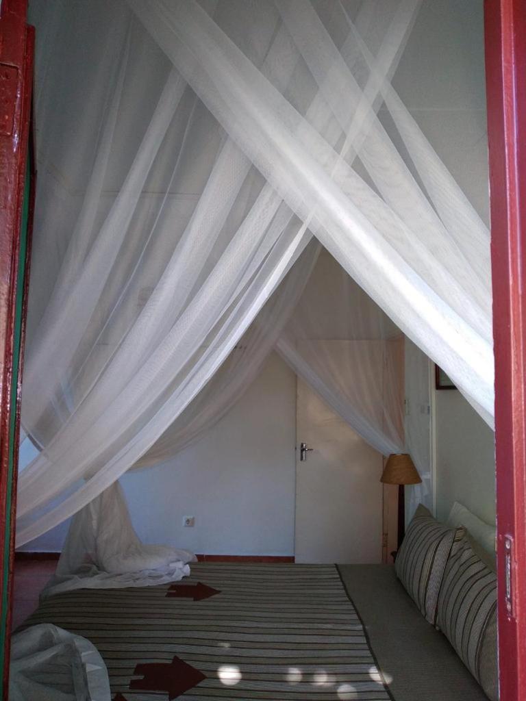 ポンタ・ド・オウロ Ilha Azul Houseヴィラ エクステリア 写真